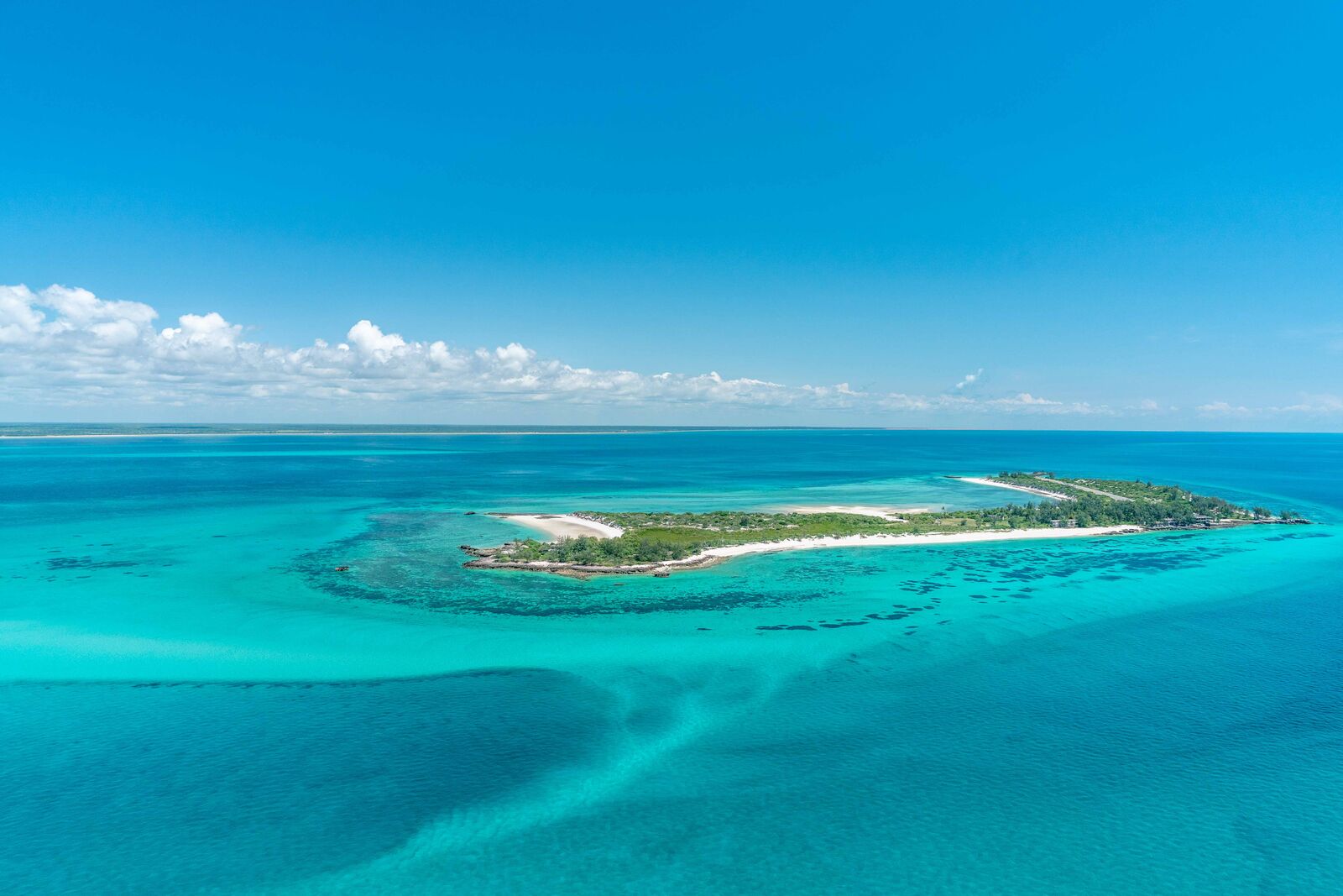 Praia e águas do Arquipélago de Bazaruto